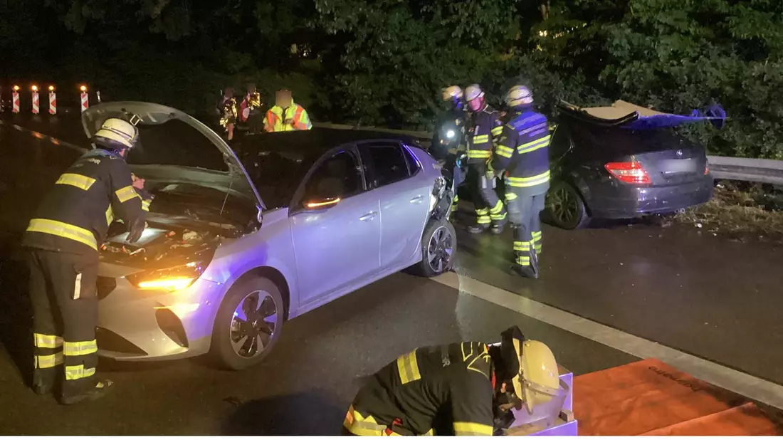 FW-M: Vier Verletzte bei Verkehrsunfall (Sendling-Westpark) - Bild: presseportal.de