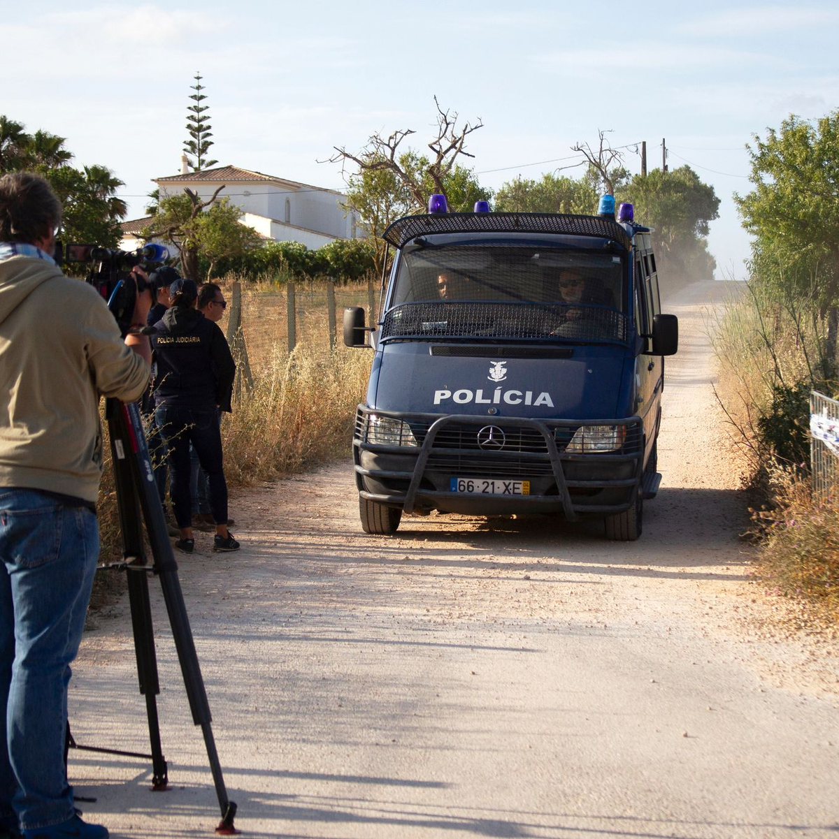 Für die erneute Suche nach dem vor gut 18 Jahren in Portugal verschwundenen britischen Mädchen Madeleine McCann sind insgesamt fünf Tage vorgesehen. - Foto: Joao Matos/AP/dpa