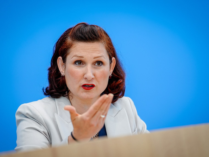 Die Zahl der Anfragen habe sich seit 2019 mehr als verdoppelt, sagte Ataman. - Foto: Kay Nietfeld/dpa