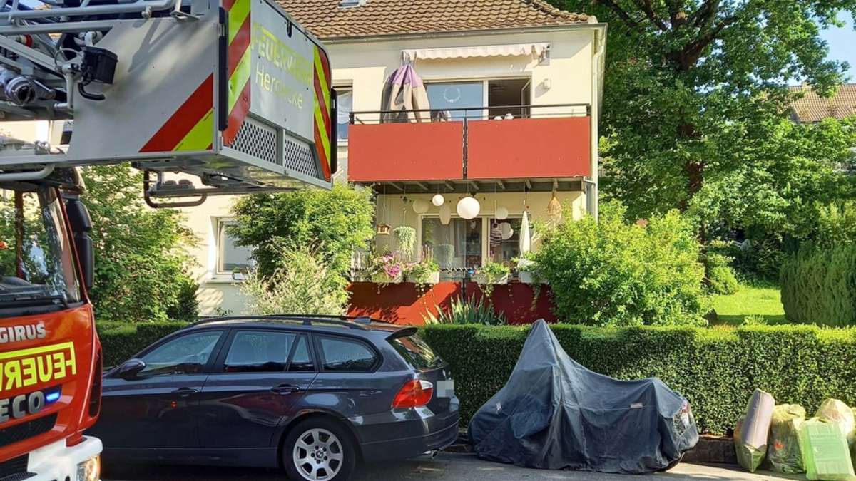 FW-EN: Vermutlich Fettbrand in Wohnung - Rauchmelder schlagen Alarm - Bewohnerin bleibt unverletzt - Foto: presseportal.de