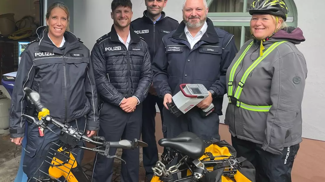 POL-DA: Kreis Bergstraße: Polizei codiert 26 Räder bei Fahrradmesse/Infos zur richtigen Diebstahlsicherung - Bild: presseportal.de