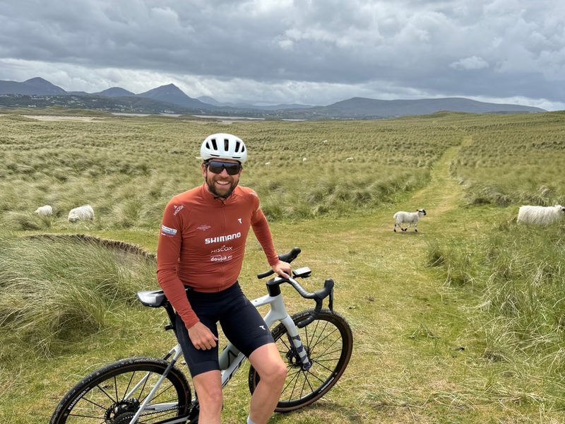 Abenteuer trifft Achtsamkeit: Extremsportler Jonas Deichmann entdeckt die wilde Seite Irlands neu - Foto: presseportal.de