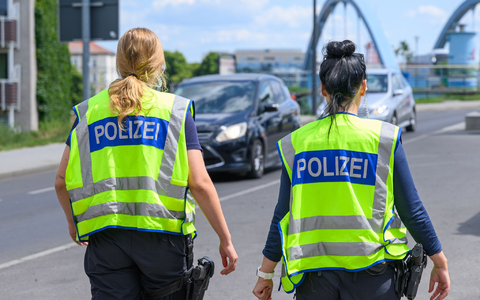 Am 7. Mai ordnete Bundesinnenminister Alexander Dobrindt (CSU) die neuen Grenzkontrollen an. (Archivfoto) - Foto: Patrick Pleul/dpa