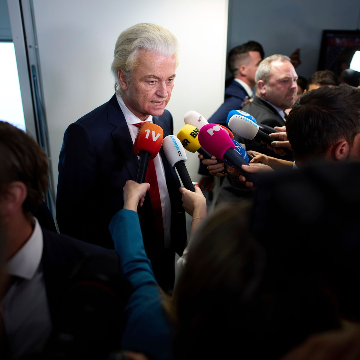 In den Niederlanden stehen nun Neuwahlen an. - Foto: Peter Dejong/AP/dpa