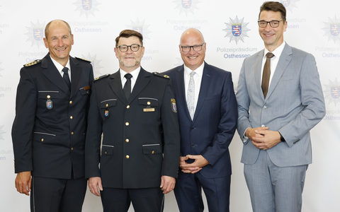 POL-OH: Amtswechsel im Polizeipräsidium Osthessen / Abteilungsdirektor Theo Wiegand in den Ruhestand verabschiedet - Stippich folgt - Foto: presseportal.de