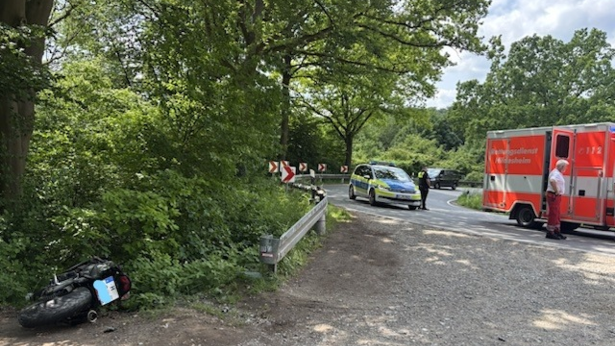 POL-HI: Verkehrsunfall mit alleinbeteiligter Motorradfahrerin - Foto: presseportal.de