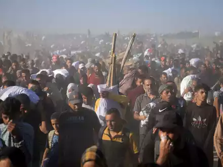 Die Verteilungszentren in Gaza sollen heute wieder öffnen.  - Foto: Mariam Dagga/AP/dpa