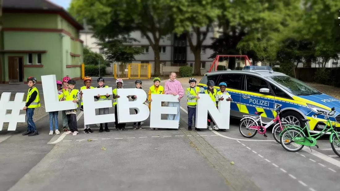 POL-OB: Bundesweite Aktion sicher.mobil.leben - Kinder im Blick Polizei Oberhausen fördert sicheres Radfahren bereits im Grundschulalter - Bild: presseportal.de