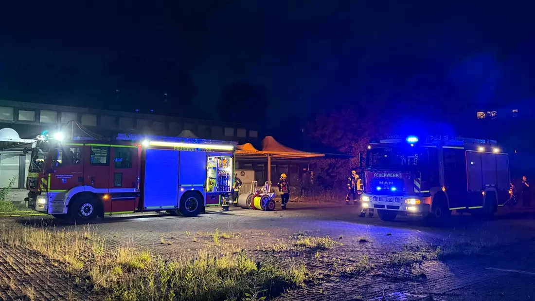 FW Leichlingen: Brand in ehemaliger Förderschule - Bild: presseportal.de