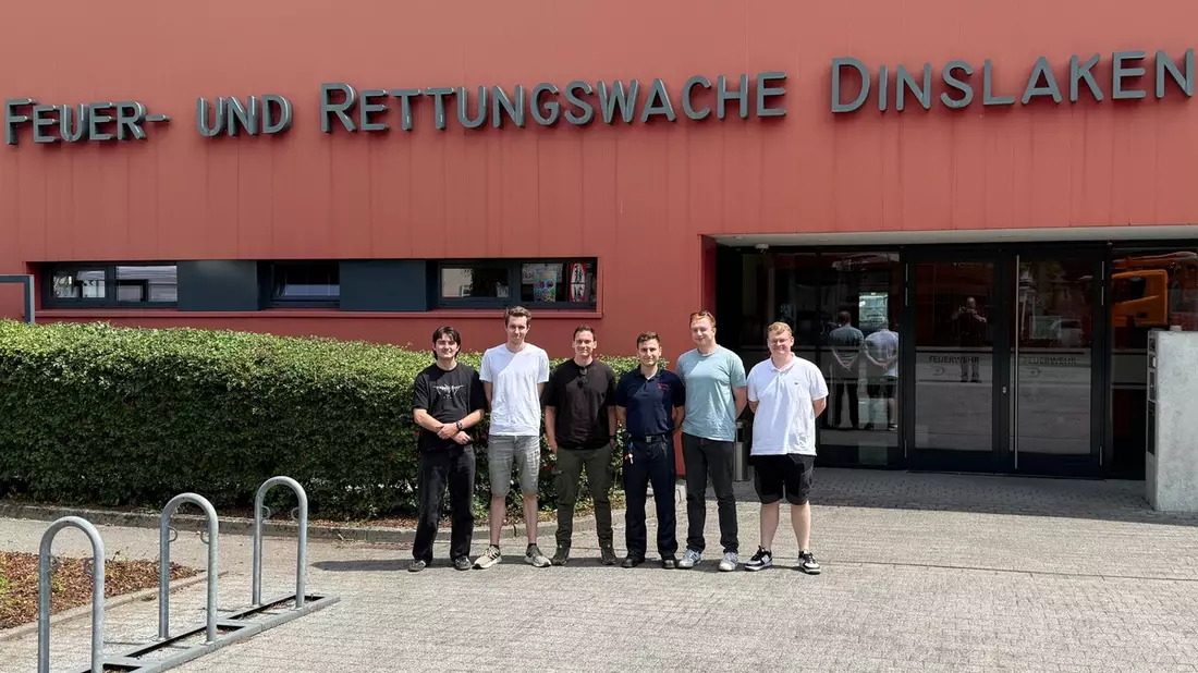 FW Dinslaken: Theorie trifft Praxis! - Bild: presseportal.de