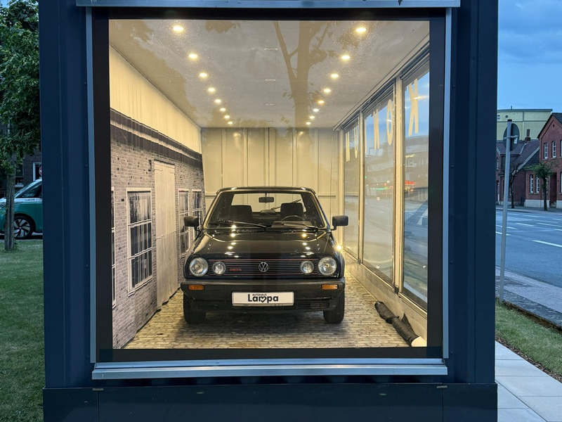 POL-EL: Lingen - Ikonium kehrt zurück vor das Polizeigebäude (Fotos) - Foto: presseportal.de