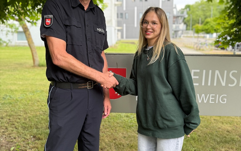 BPOL NRW: Unbekannter wirft Fahrrad ins Gleis - Bundespolizei ermittelt - Zeugenaufruf - Foto: presseportal.de