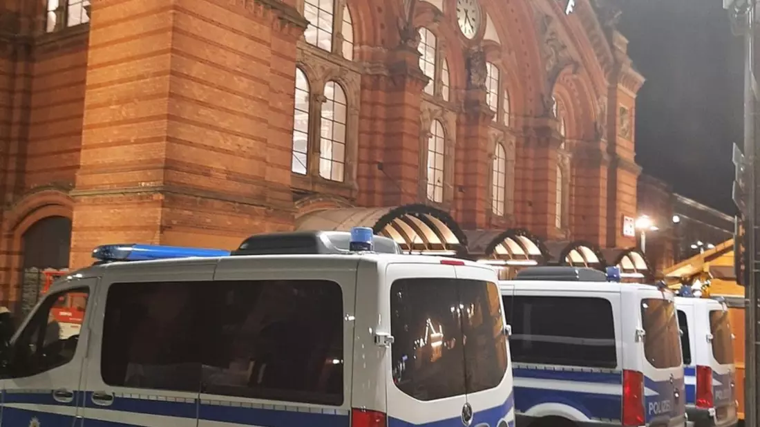 BPOL-HB: Mann mit Messer im Bremer Hauptbahnhof entwaffnet - Bild: presseportal.de