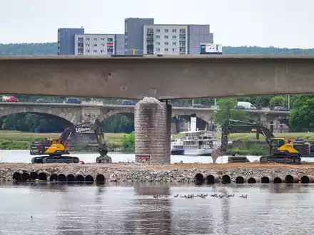 Brücken, Straßen, Energienetze: Die deutsche Infrastruktur soll mit Milliardenschulden modernisiert werden. (Archivbild) - Foto: Robert Michael/dpa