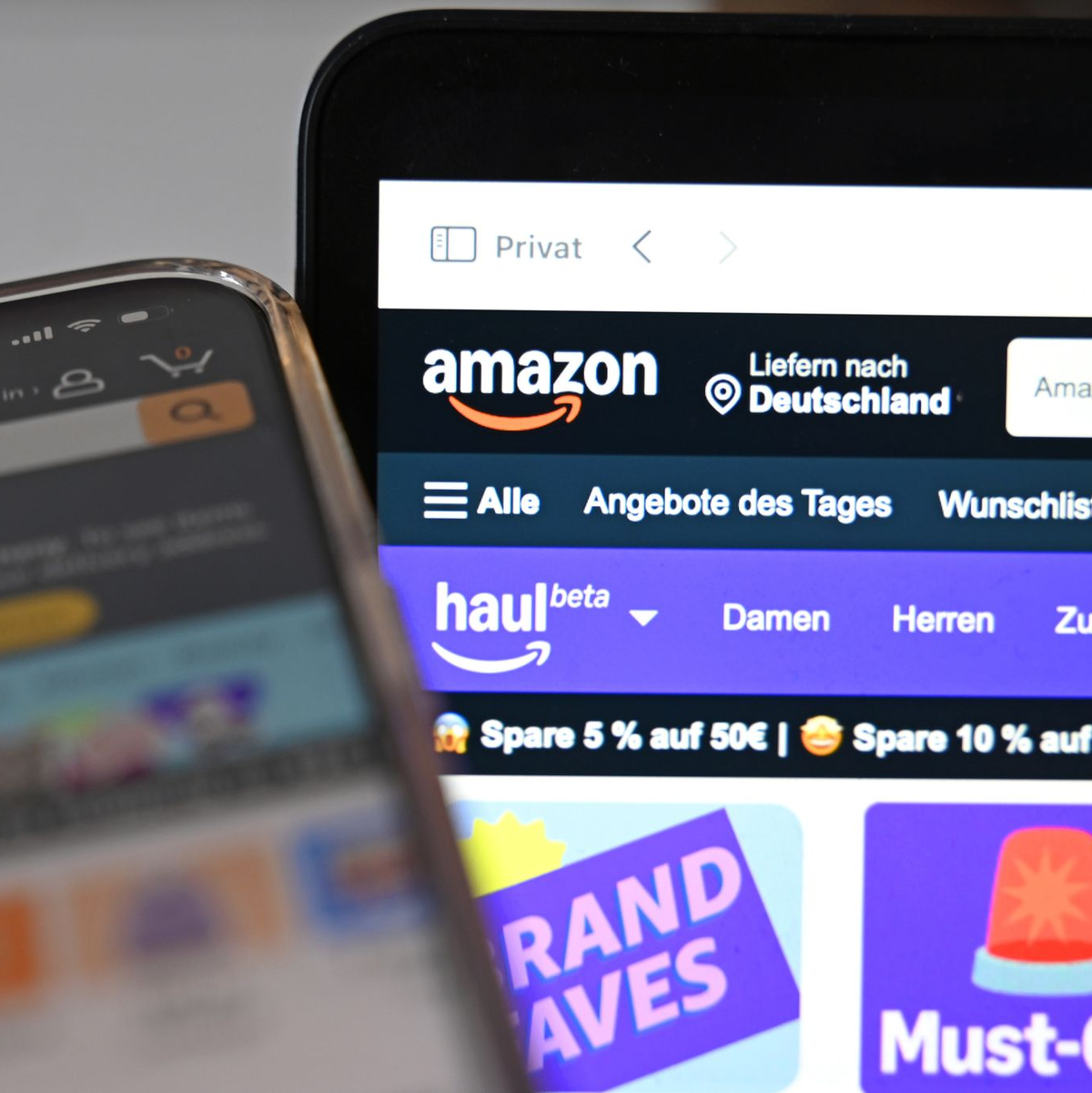 Amazon lockt Kunden mit Extra-Rabatten.  - Foto: Elisa Schu/dpa