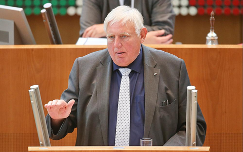 Karl-Josef Laumann in der Debatte zur Errichtung des Landesamtes für Gesundheit und Arbeitsschutz Nordrhein-Westfalen am 04.06.2025 - Foto: über dts Nachrichtenagentur