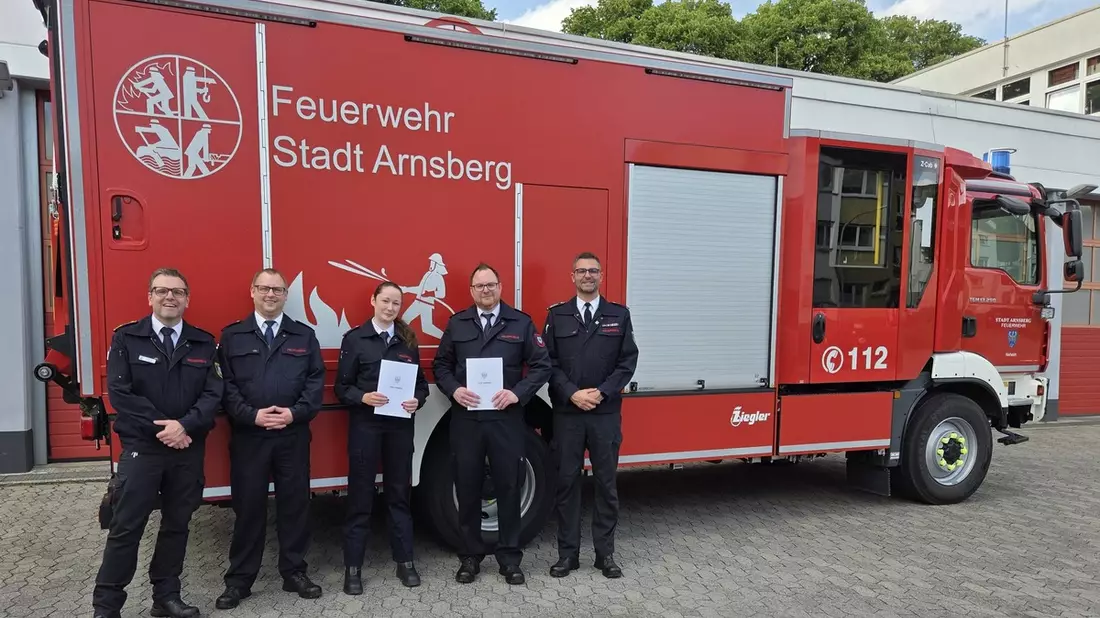 FW-AR: Neue Führung bei der Kinderfeuerwehr der Stadt Arnsberg - Bild: presseportal.de