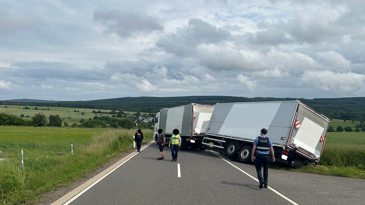 POL-PDTR: Vollsperrung durch Lkw-Unfall bei Hinzerath - Foto: presseportal.de