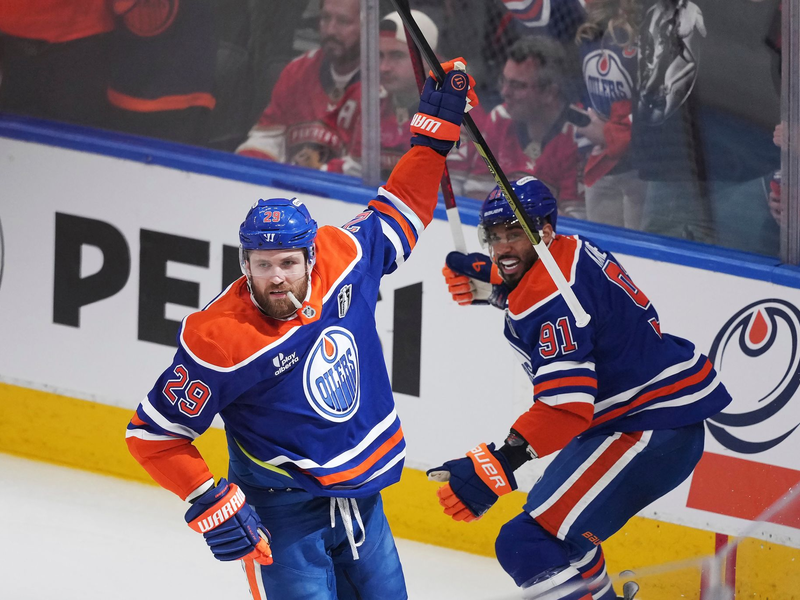 Die Oilers und Panthers lieferten sich ein intensives Auftaktmatch in die Stanley-Cup-Finals. - Foto: Darryl Dyck/The Canadian Press via AP/dpa
