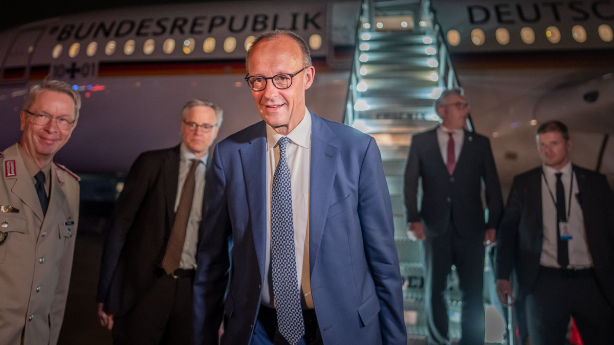 Deutschland habe «eine Art importierten Antisemitismus», sagt Merz dem Sender Fox News.  - Foto: Michael Kappeler/dpa