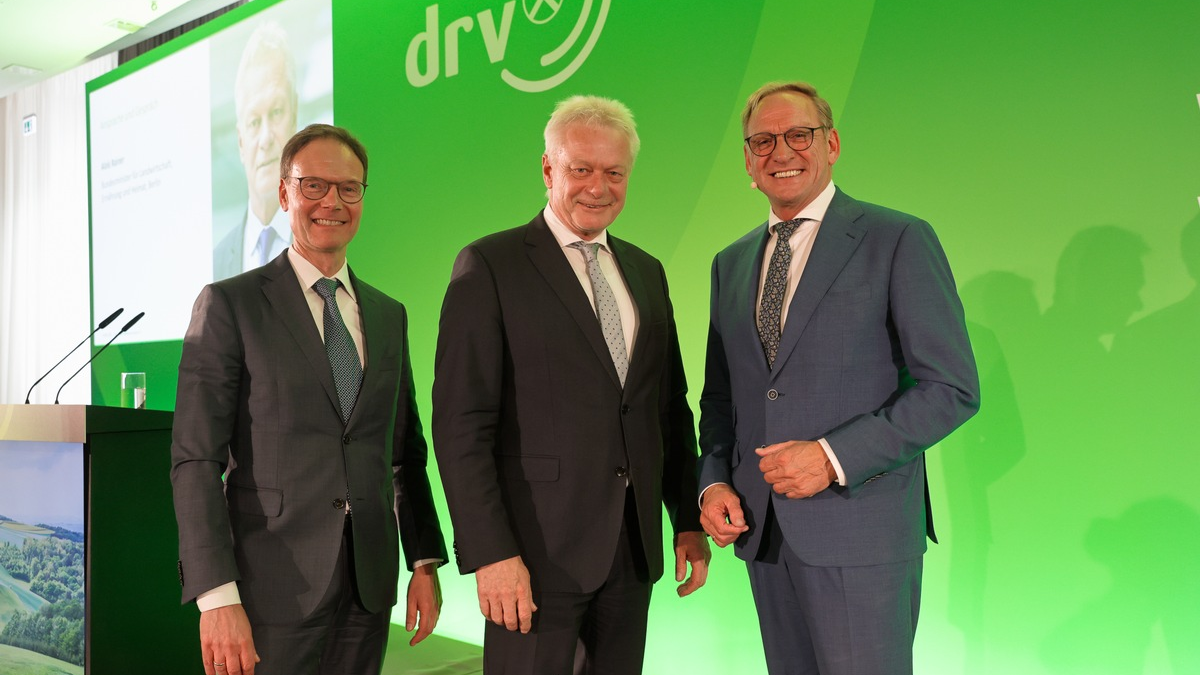 Bundeslandwirtschaftsminister Alois Rainer beim Deutschen Raiffeisentag: 