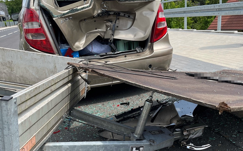 POL-RBK: Overath - Verkehrsunfall mit hohem Sachschaden in Heiligenhaus - Foto: presseportal.de