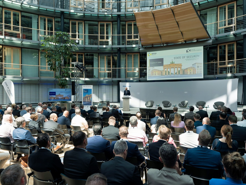 Sicherheitskonferenz am Brandenburger Tor: Hybride Bedrohungen im Fokus von Experten aus Wirtschaft und Politik - Foto: presseportal.de
