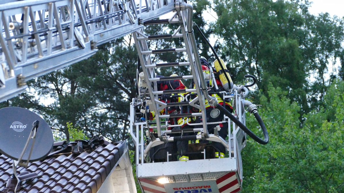 FW Stockach: Brand eines Dachstuhls - Foto: presseportal.de