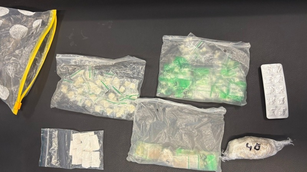 BPOL NRW: Grenzüberschreitendes Einsatzteam entdeckt professionelle Drogenschmuggel-Verstecke Festnahme und umfangreiche Sicherstellungen - Foto: presseportal.de