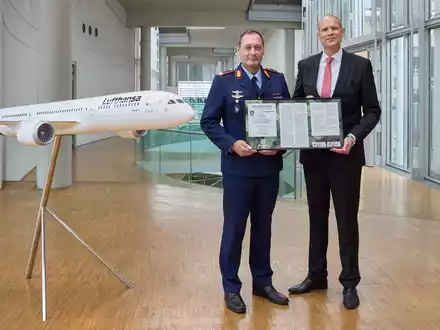 Das Landeskommando der Bundeswehr in Hessen und die Lufthansa Group vereinbaren Partnerschaft für Heimatschutz und Gesamtverteidigung - Foto: presseportal.de
