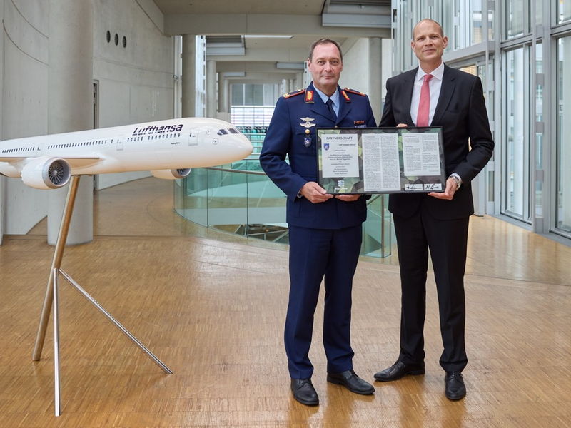 Das Landeskommando der Bundeswehr in Hessen und die Lufthansa Group vereinbaren Partnerschaft für Heimatschutz und Gesamtverteidigung - Foto: presseportal.de