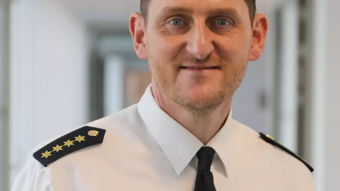 POL-OF: Stefan Kaaden übergibt Staffelstab an Marc Göbel: Führungswechsel bei der Polizeidirektion Offenbach - Bild: presseportal.de