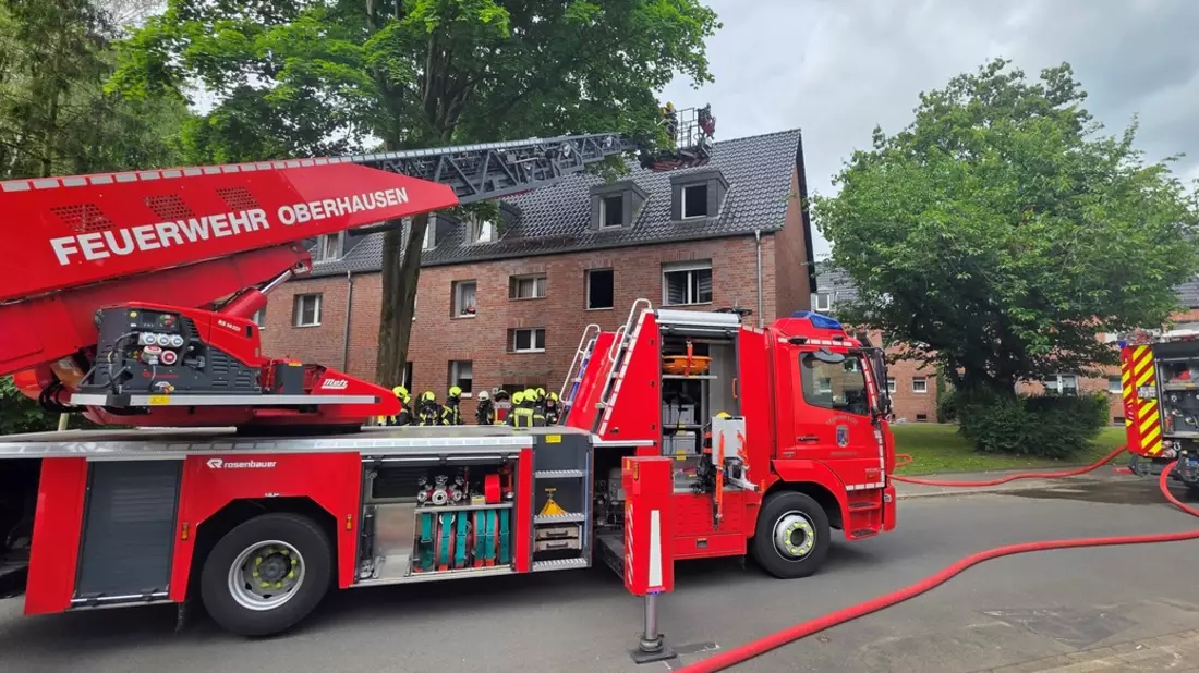 FW-OB: Küchenbrand auf der Flandernstraße in Schmachtendorf - Bewohner retten sich rechtzeitig ins Freie - Bild: presseportal.de