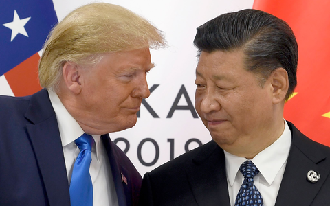 Inmitten des schweren Handelskonflikts zwischen den USA und China haben Donald Trump und Xi Jinping (r) miteinander telefoniert. (Archivbild) - Foto: Susan Walsh/AP/dpa Inmitten des schweren Handelskonflikts zwischen den USA und China haben Donald Trump und Xi Jinping (r) miteinander telefoniert. (Archivbild) - Foto: Susan Walsh/AP/dpa