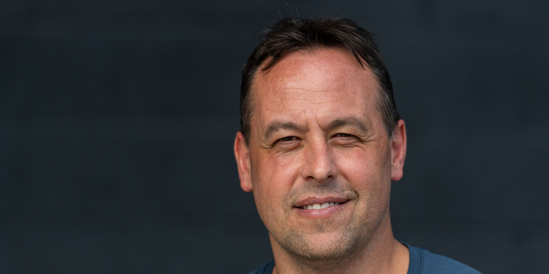 Mit Ex-Bundestrainer Marco Sturm gibt es erstmals einen deutschen NHL-Cheftrainer. - Foto: Maximilian Haupt/dpa