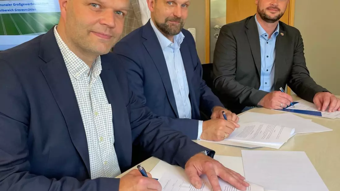Startschuss Großgewerbestandort Upahl/Grevesmühlen: Landkreis, Kommunen und Wirtschaftsförderungsgesellschaft unterzeichnen gemeinsame Vermarktungsvereinbarung - Bild: presseportal.de