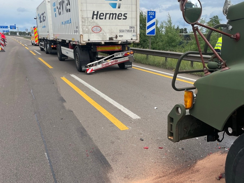 POL-PASTKL: Auffahrunfall mit Militärfahrzeug - Foto: presseportal.de