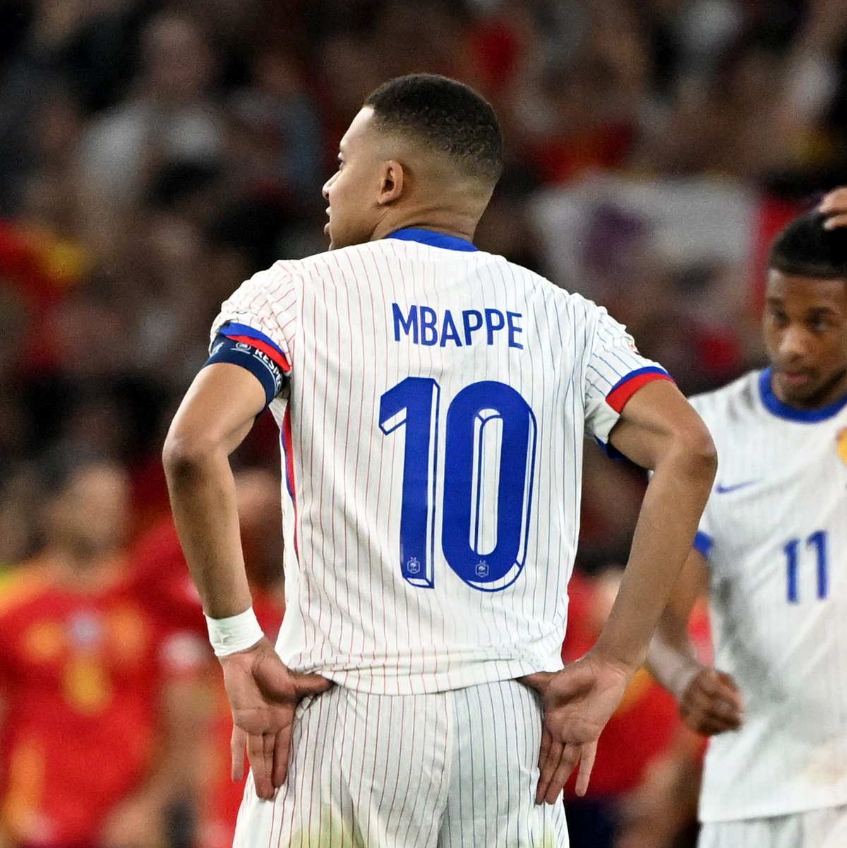 Hatten Spaß gegen Frankreich: Dean Huijsen und Nico Williams - Foto: Marijan Murat/dpa