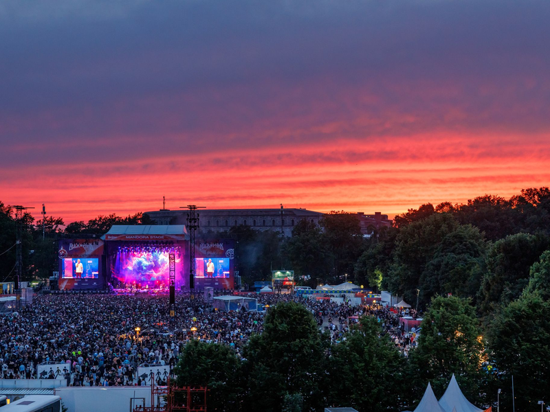 Auch die Besucher von Rock im Park müssen sich in Nürnberg auf Regen einstellen. - Foto: Daniel Karmann/dpa