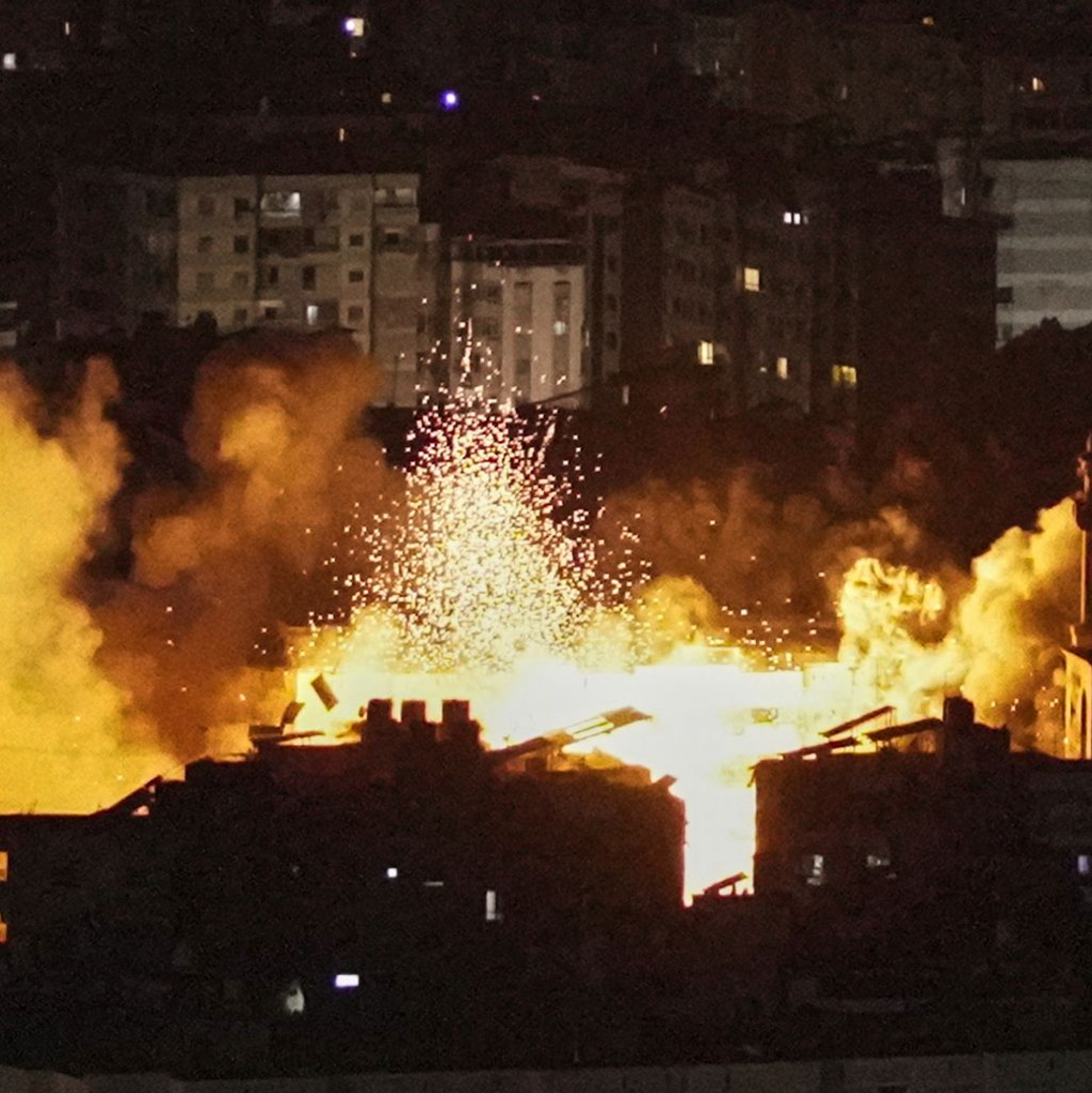 Erneut griff Israels Luftwaffe Ziele im Libanon an.  - Foto: Hassan Ammar/AP/dpa