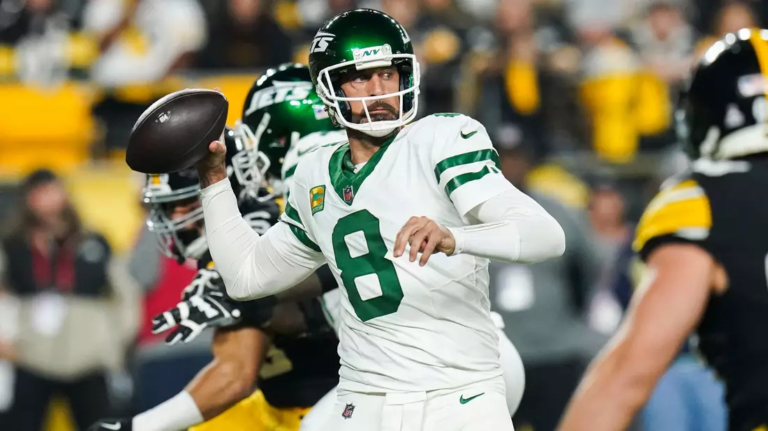 Trägt zukünftig das Gelb und Schwarz der Pittsburgh Steelers: Quarterback Aaron Rodgers.  - Bild: Matt Freed/AP/dpa