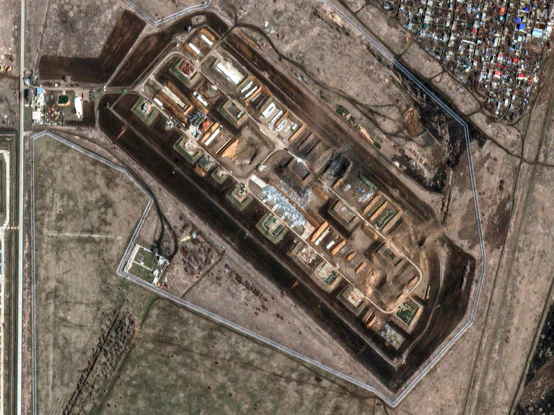 Die Region Saratow war schon in der Vergangenheit wegen des Luftwaffenstützpunktes mehrfach Ziel ukrainischer Angriffe. (Archivbild) - Foto: Uncredited/Maxar Technologies/AP/dpa