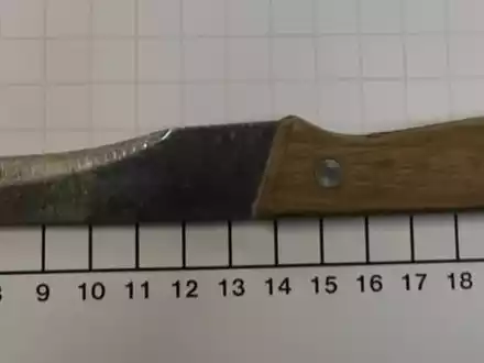 BPOL NRW: Mann greift Ladendetektiv an und führt ein Messer mit - Bundespolizei stellt Angreifer - Foto: presseportal.de