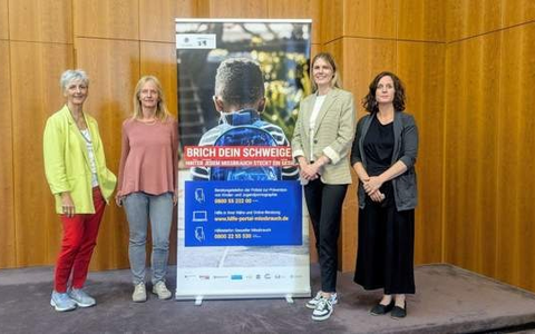 POL-MTK: Präventionsveranstaltung #AktionSchutzschild im MAin-Taunus-Kreis - Foto: presseportal.de