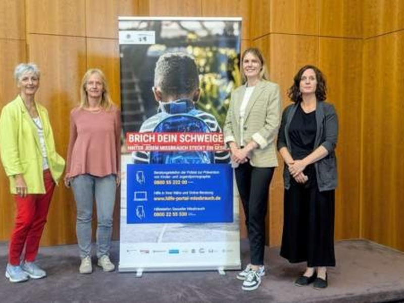 POL-MTK: Präventionsveranstaltung #AktionSchutzschild im MAin-Taunus-Kreis - Foto: presseportal.de