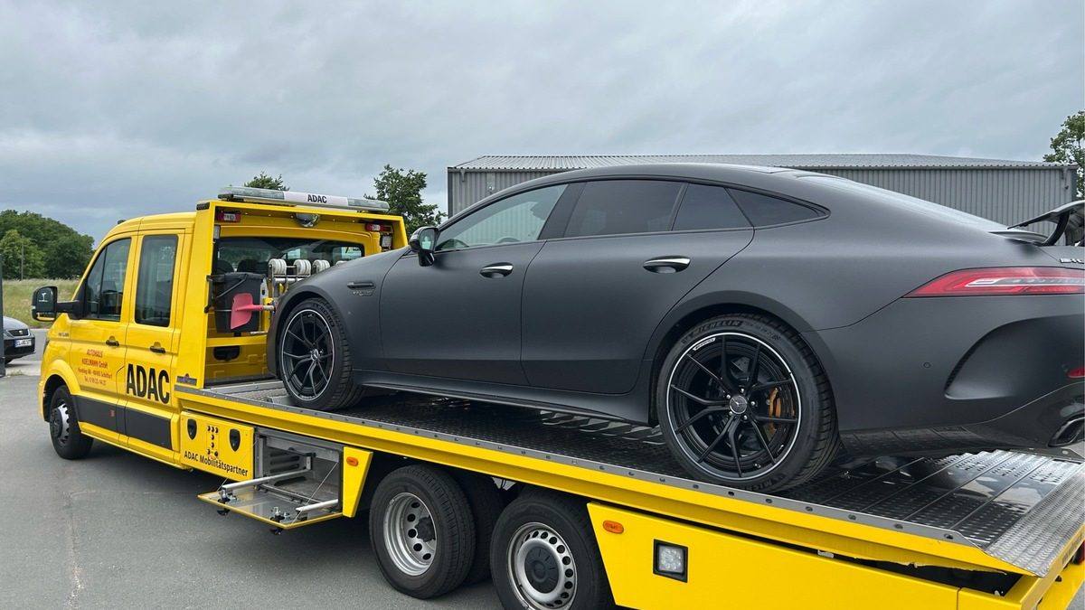 HZA-OS: Groß angelegte Durchsuchungsaktion im Baugewerbe; Zoll stellt umfangreiches Beweismaterial und Vermögen bei Durchsuchungen im Landkreis Grafschaft Bentheim und Emsland sicher - Foto: presseportal.de