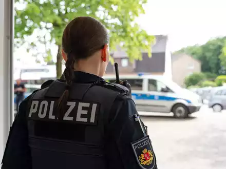 POL-HB: Nr.: 0372 --Schwerpunktkontrollen in Mitte und im Bremer Osten-- - Foto: presseportal.de