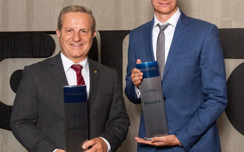 Vierter Sieg beim Triple A Award: Ć koda HĂ€ndler ĂŒberzeugen erneut als beste VerkĂ€ufer - Foto: presseportal.de Vierter Sieg beim Triple A Award: Ć koda HĂ€ndler ĂŒberzeugen erneut als beste VerkĂ€ufer - Foto: presseportal.de