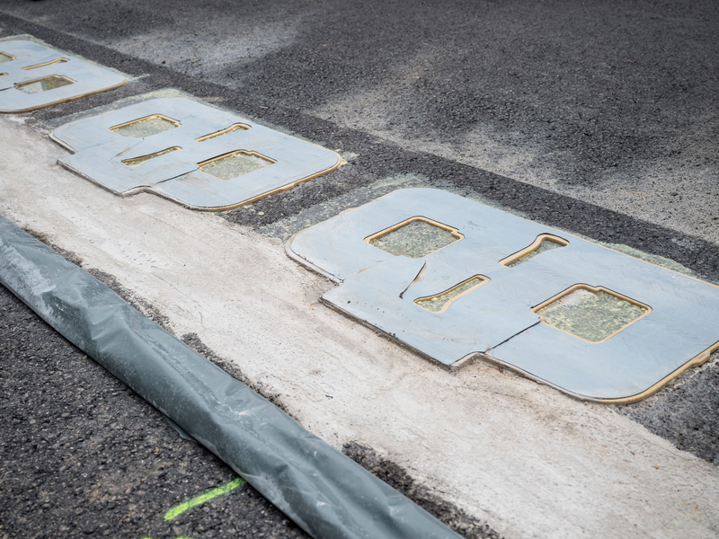 Die erste Autobahn-Teststrecke für das Laden von Elektrofahrzeugen während der Fahrt auf der A6 in der Oberpfalz - Foto: Daniel Vogl/dpa