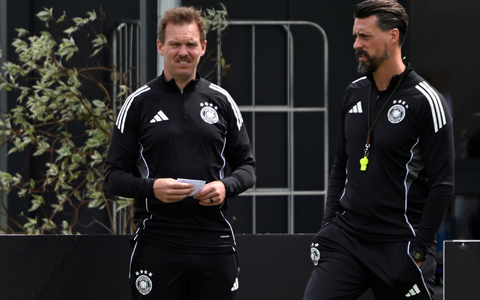 Voller Trainingseinsatz bei Kapitän Joshua Kimmich. - Foto: Federico Gambarini/dpa